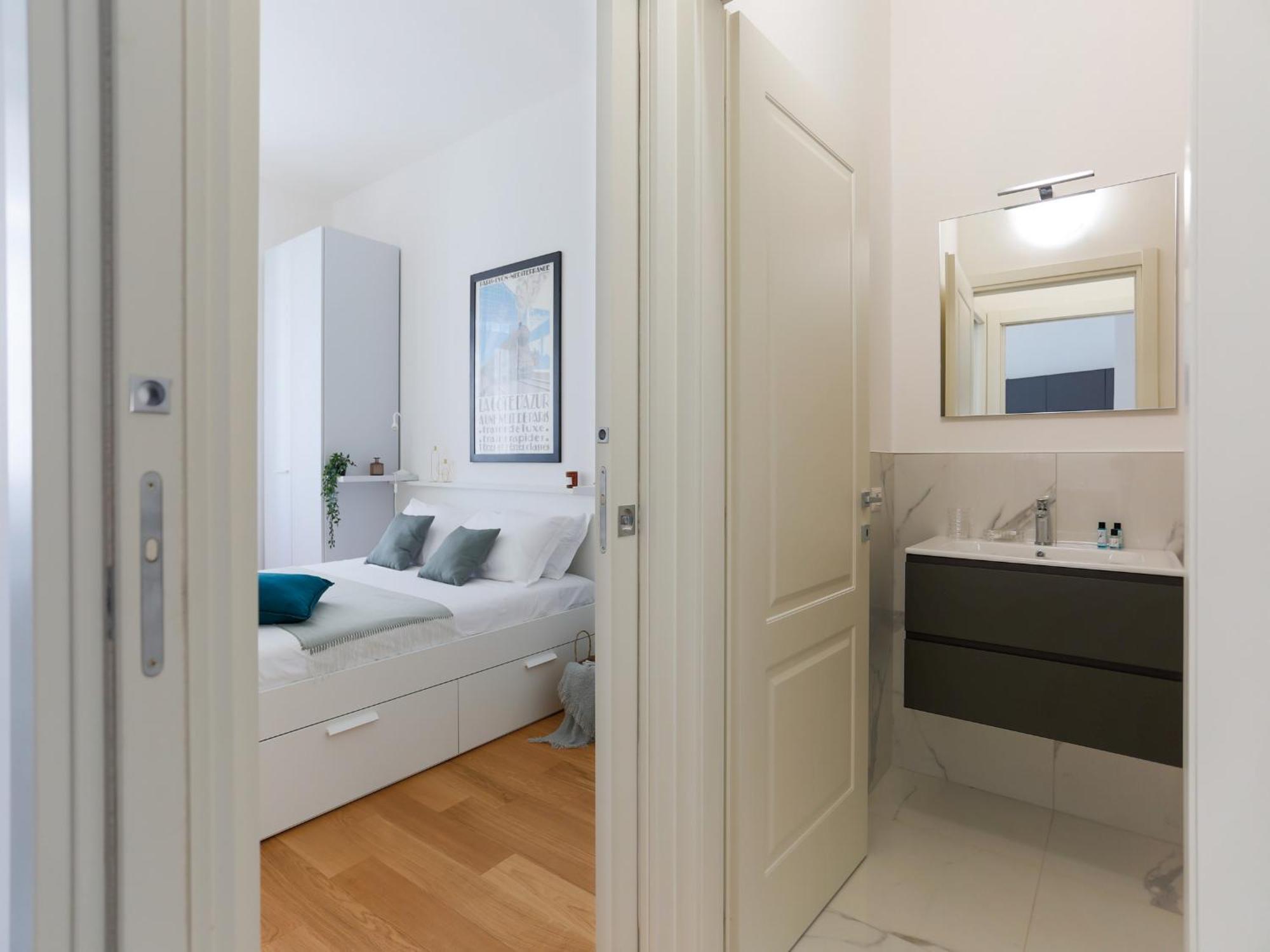 The Best Rent - Modern One Bedroom Apartment In San Babila Milão Exterior foto