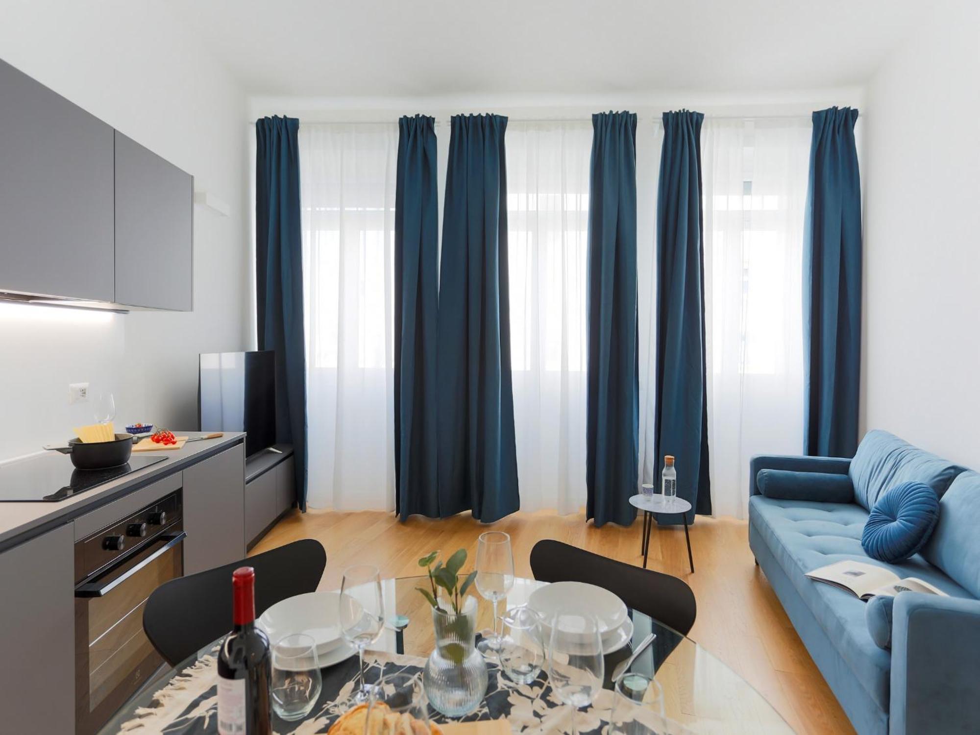 The Best Rent - Modern One Bedroom Apartment In San Babila Milão Exterior foto